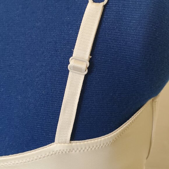 S/2! 34DD VTG Victoria's Secret Black & Silver-Grey Satin and Lace Bras … - Picture 9 of 10